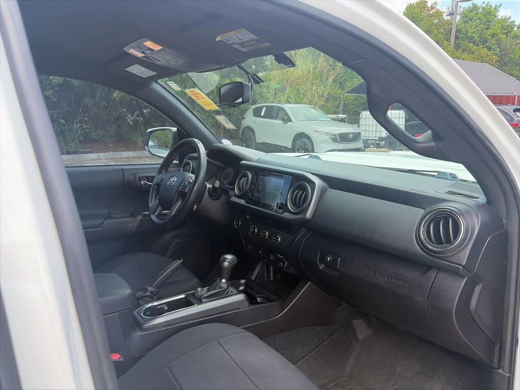 Used 2016 Toyota Tacoma TRD Sport w/ Towing Package RWD image 12