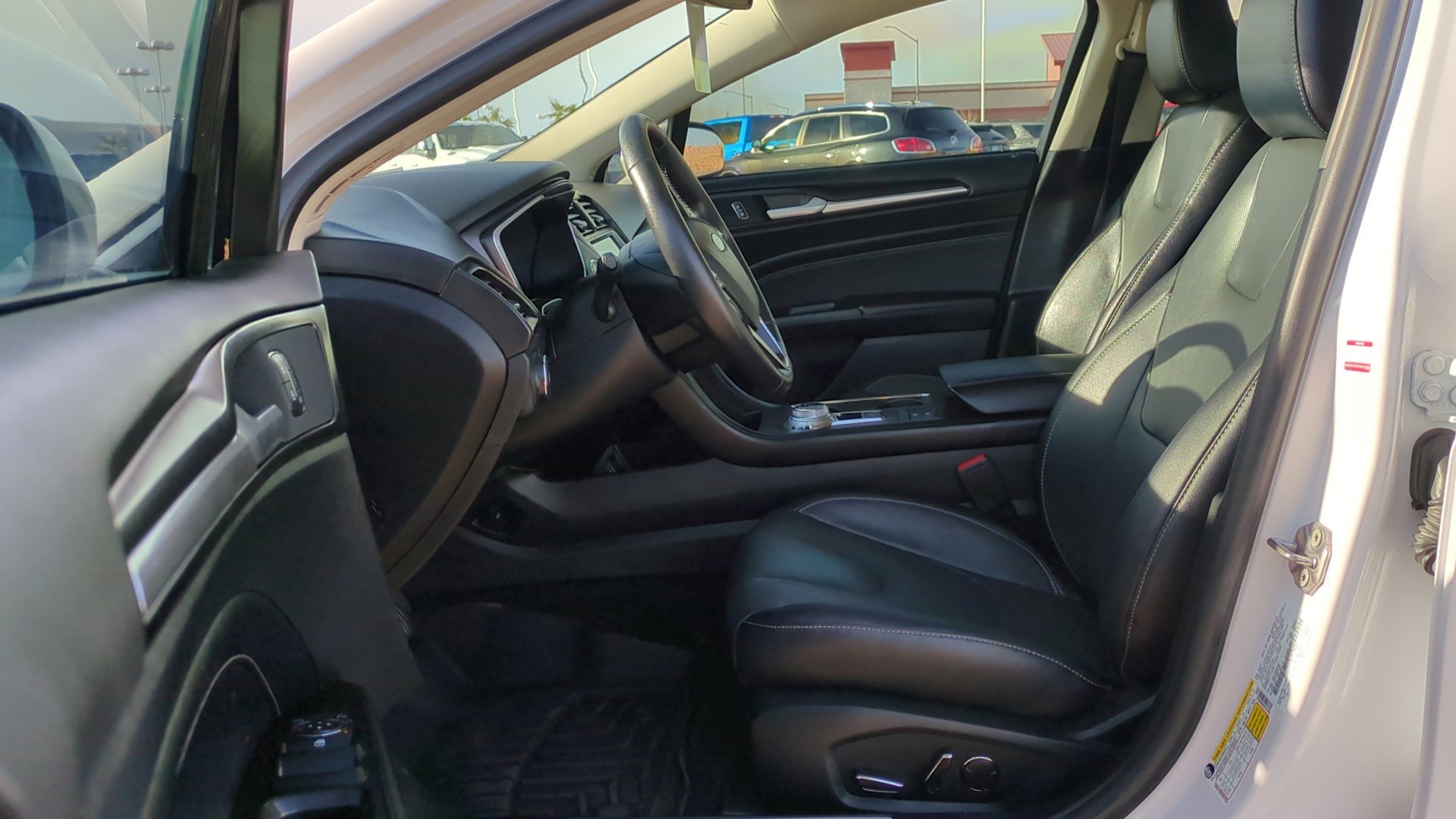 Used 2020 Ford Fusion Titanium image 15