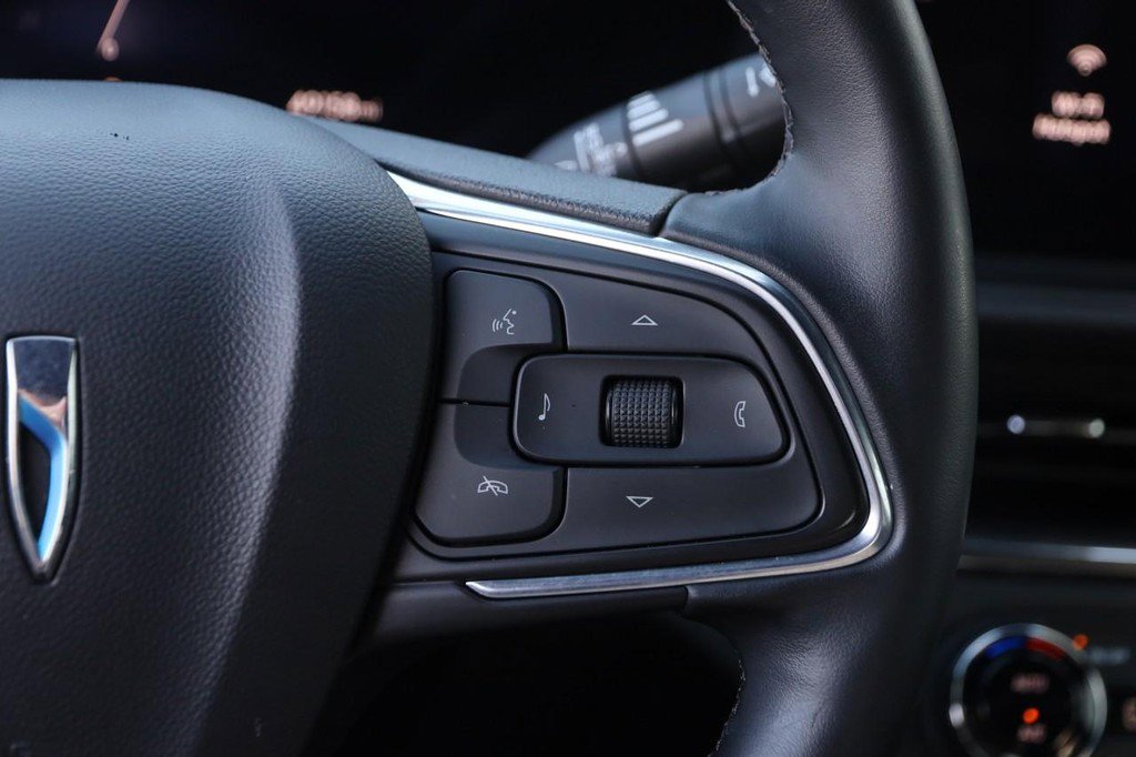 Used 2024 Buick Envista Preferred w/ Convenience I Package image 12