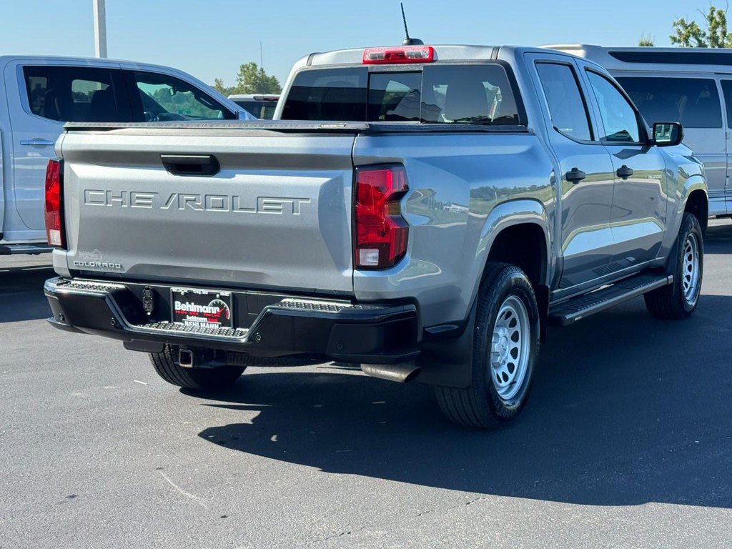 Used 2025 Chevrolet Colorado W/T RWD image 4