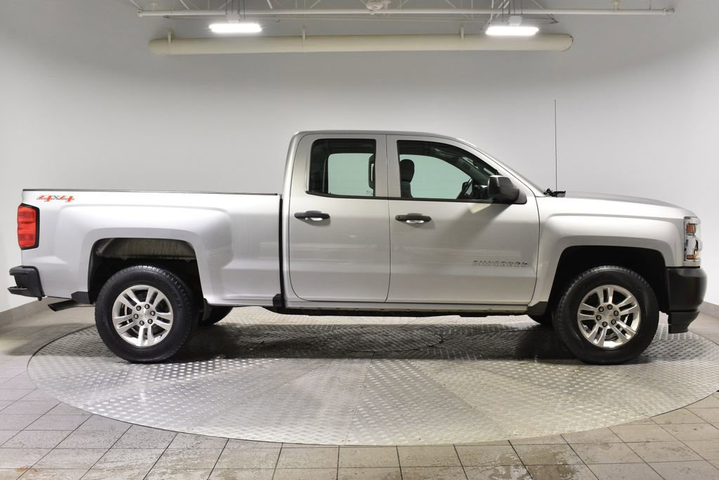 Used 2017 Chevrolet Silverado 1500 W/T image 9