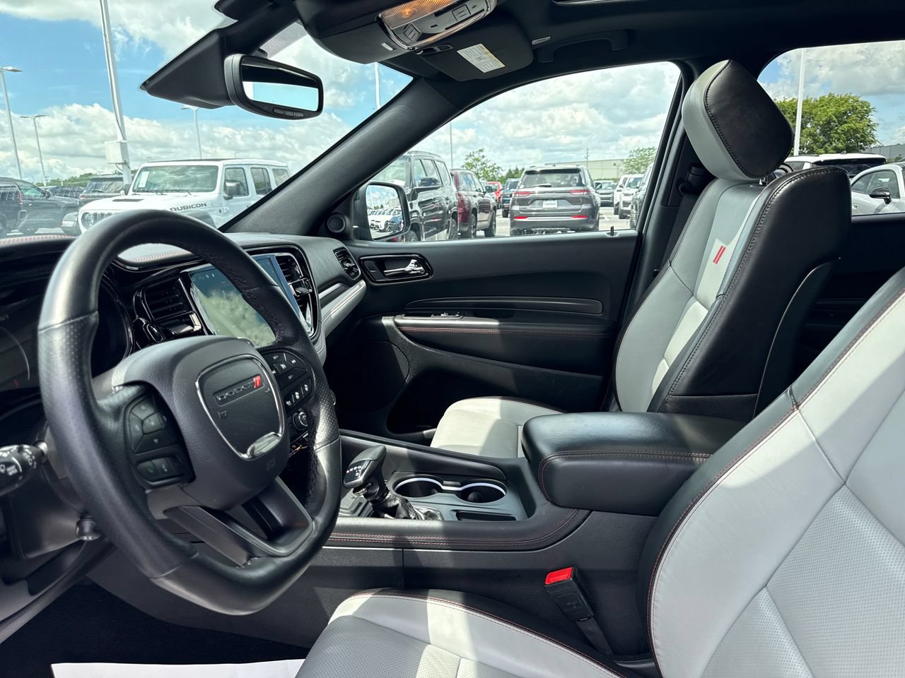 Used 2024 Dodge Durango GT AWD/4WD image 12