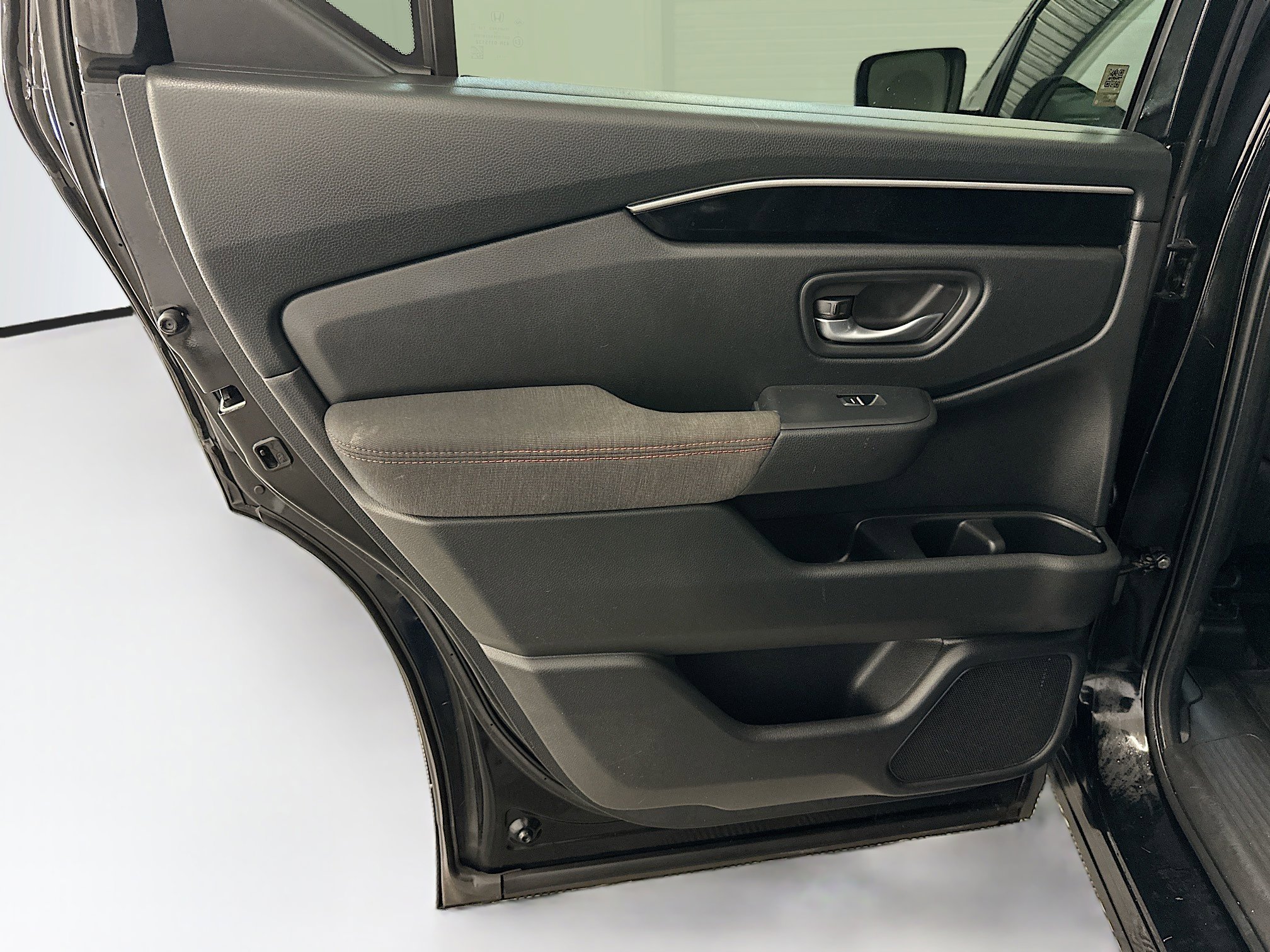 Used 2023 Honda Pilot Sport image 26