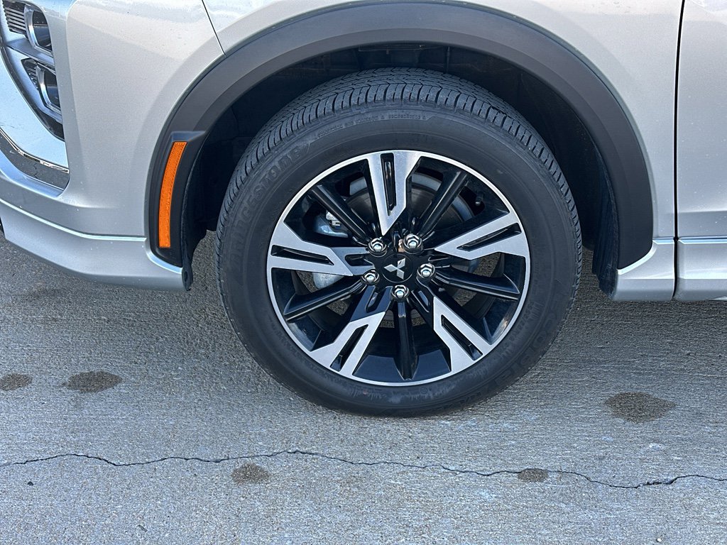 Used 2024 Mitsubishi Eclipse Cross SEL image 3