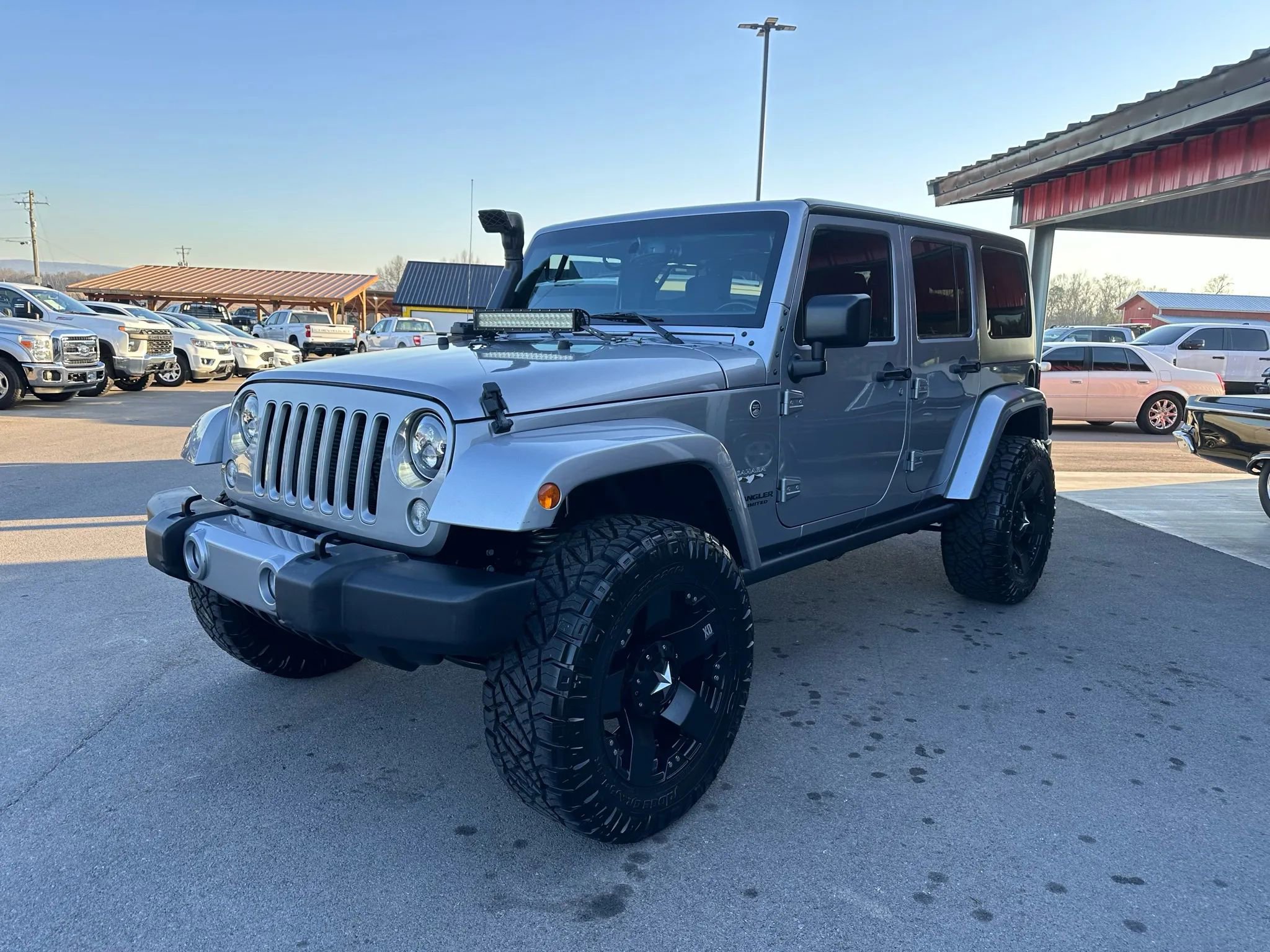 Used 2016 Jeep Wrangler Unlimited Sahara w/ Connectivity Group image 2
