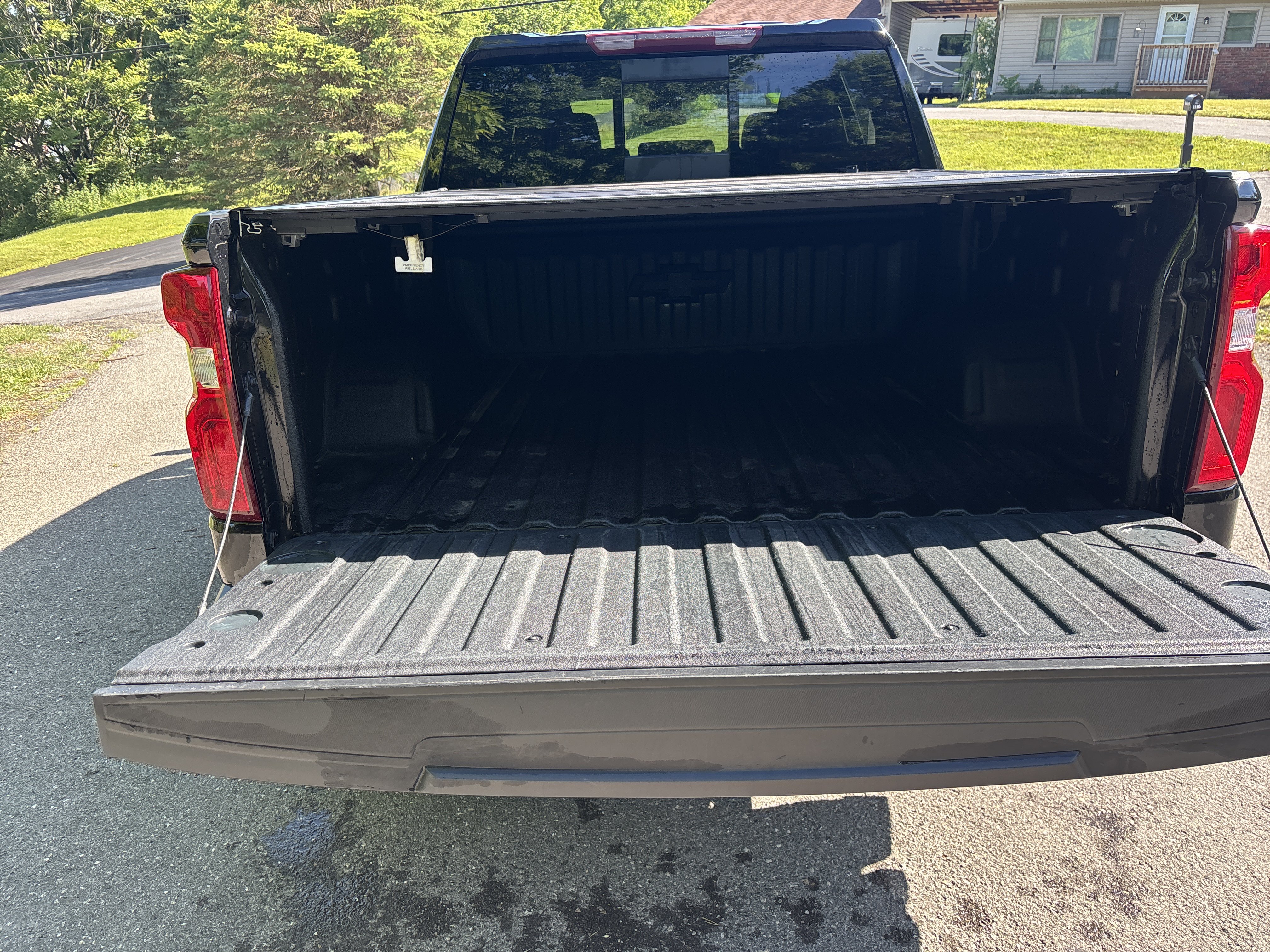 Used 2024 Chevrolet Silverado 1500 RST AWD/4WD image 6
