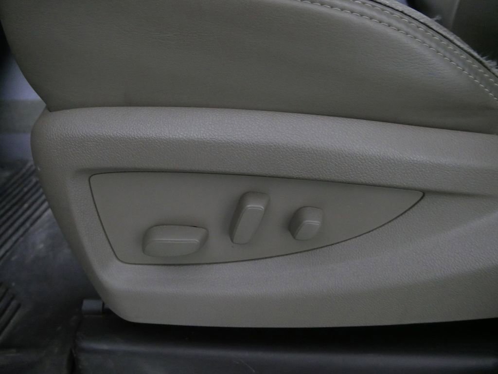 Used 2015 GMC Sierra 3500 Denali w/ Duramax Plus Package image 15