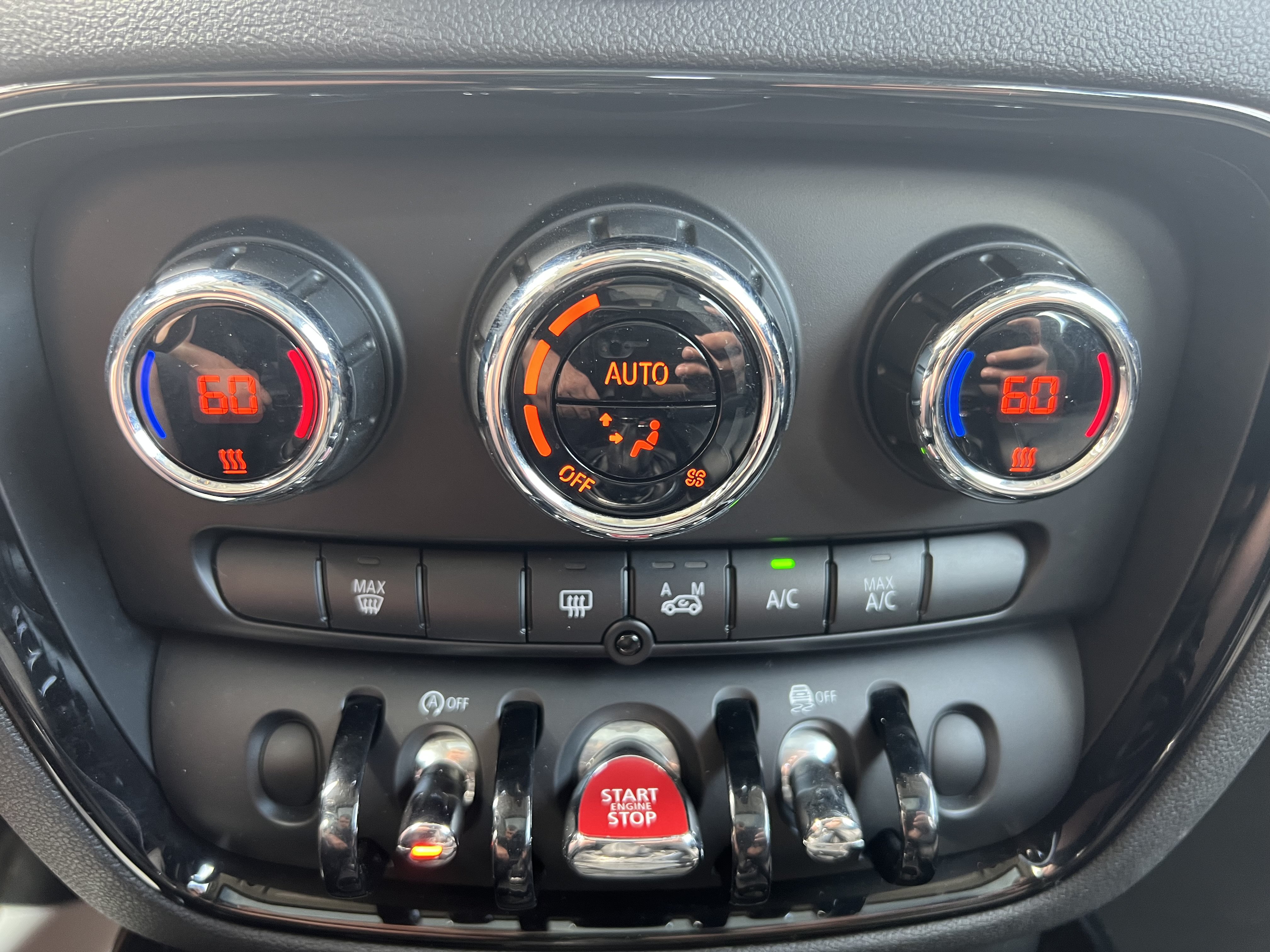 Used 2016 MINI Cooper Clubman FWD image 36