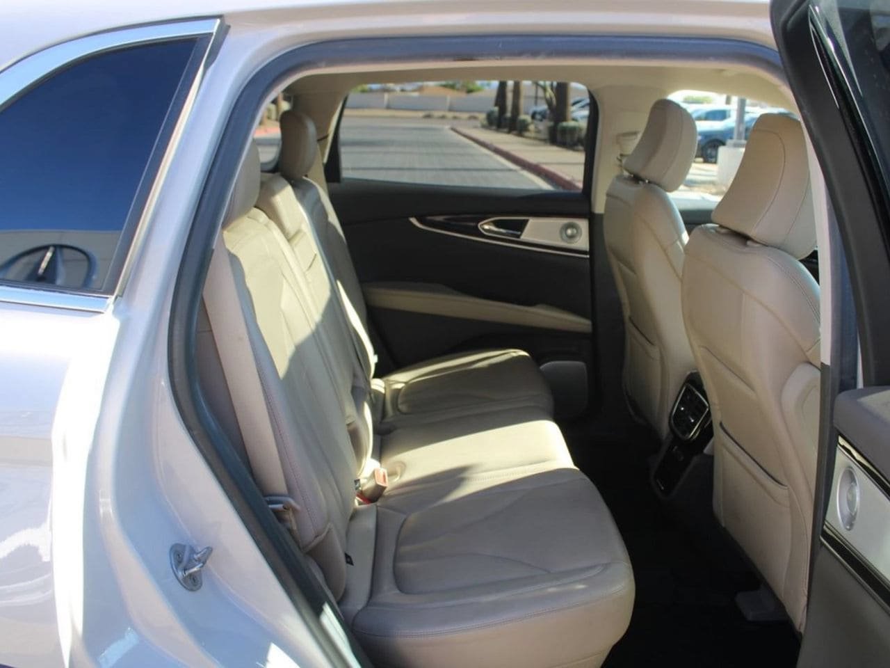 Used 2022 Lincoln Nautilus Reserve w/ Equipment Group 202A AWD/4WD image 14