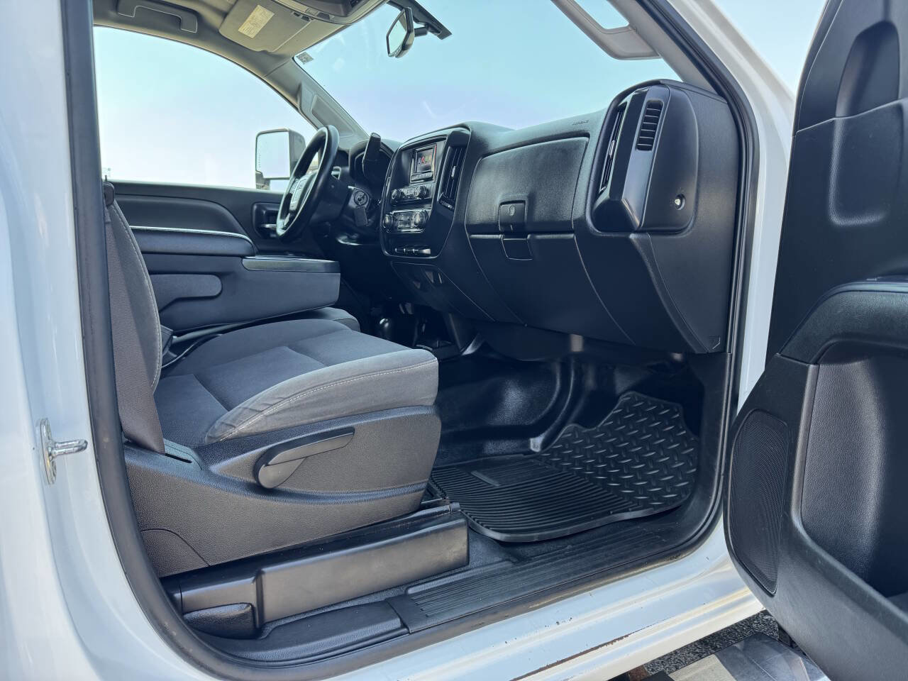 Used 2015 GMC Sierra 3500 4x4 Regular Cab w/ Sierra Convenience Package image 27