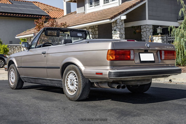 Used 1989 BMW 325i Convertible RWD image 6