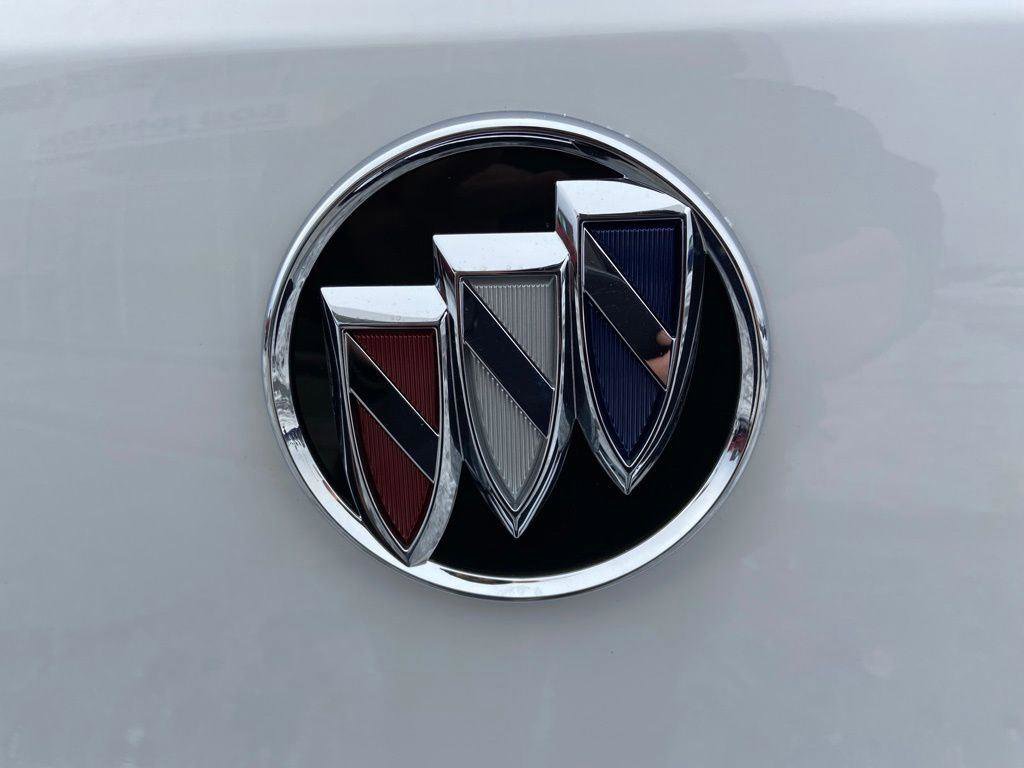 Used 2022 Buick Encore GX Essence w/ Experience Buick Package image 11