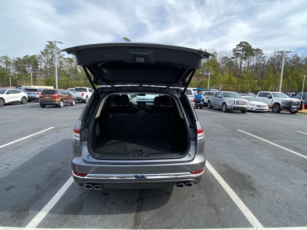 Used 2022 Lincoln Aviator Reserve w/ Equipment Group 201A image 28