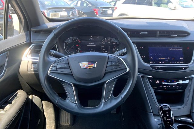 Used 2024 Cadillac XT5 Luxury w/ LPO, Floor Liner Package AWD/4WD image 4