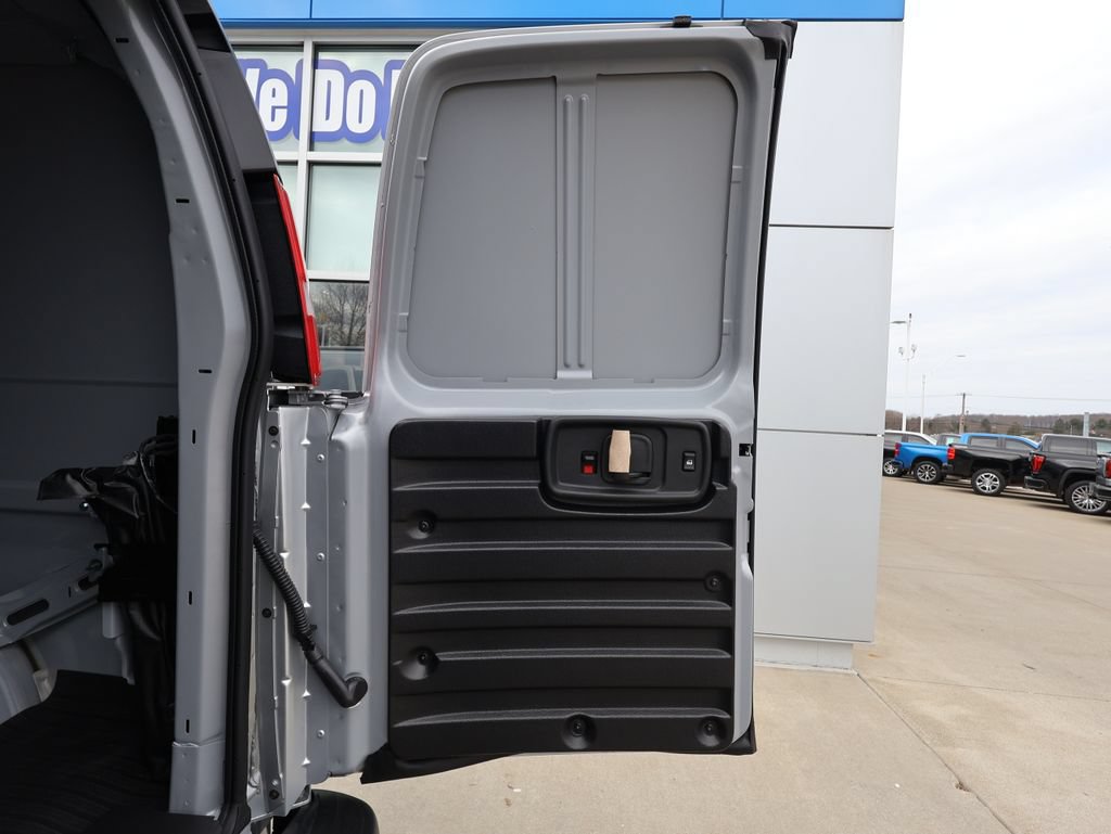 New 2026 Chevrolet Express 2500 w/ Enhanced Convenience Package RWD image 20