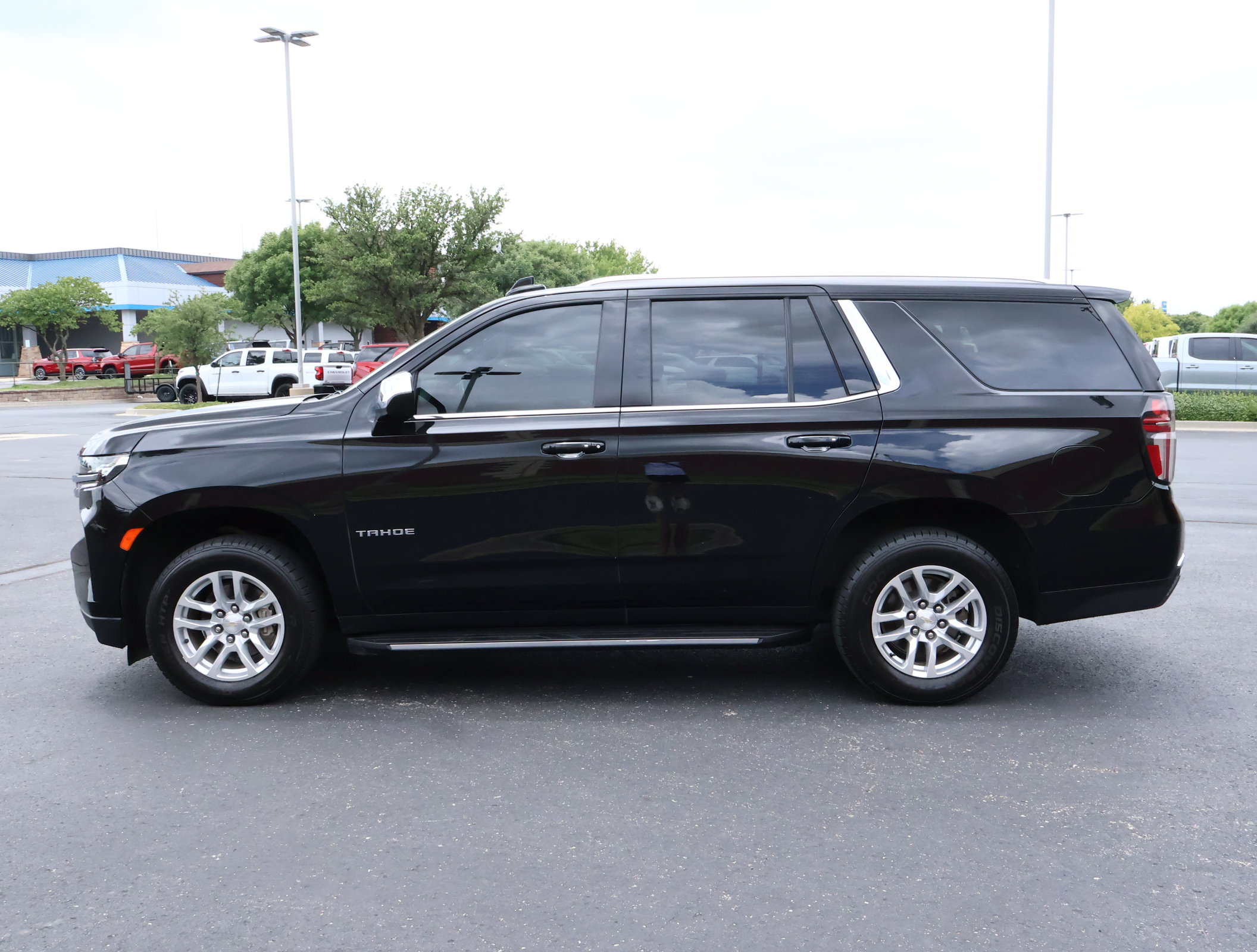 Used 2021 Chevrolet Tahoe LS w/ Driver Alert Package RWD image 30