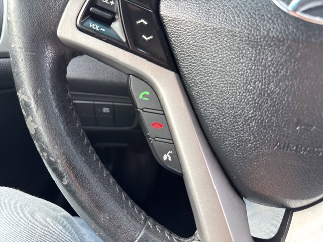 Used 2013 Hyundai Veloster w/ Style Pkg image 25