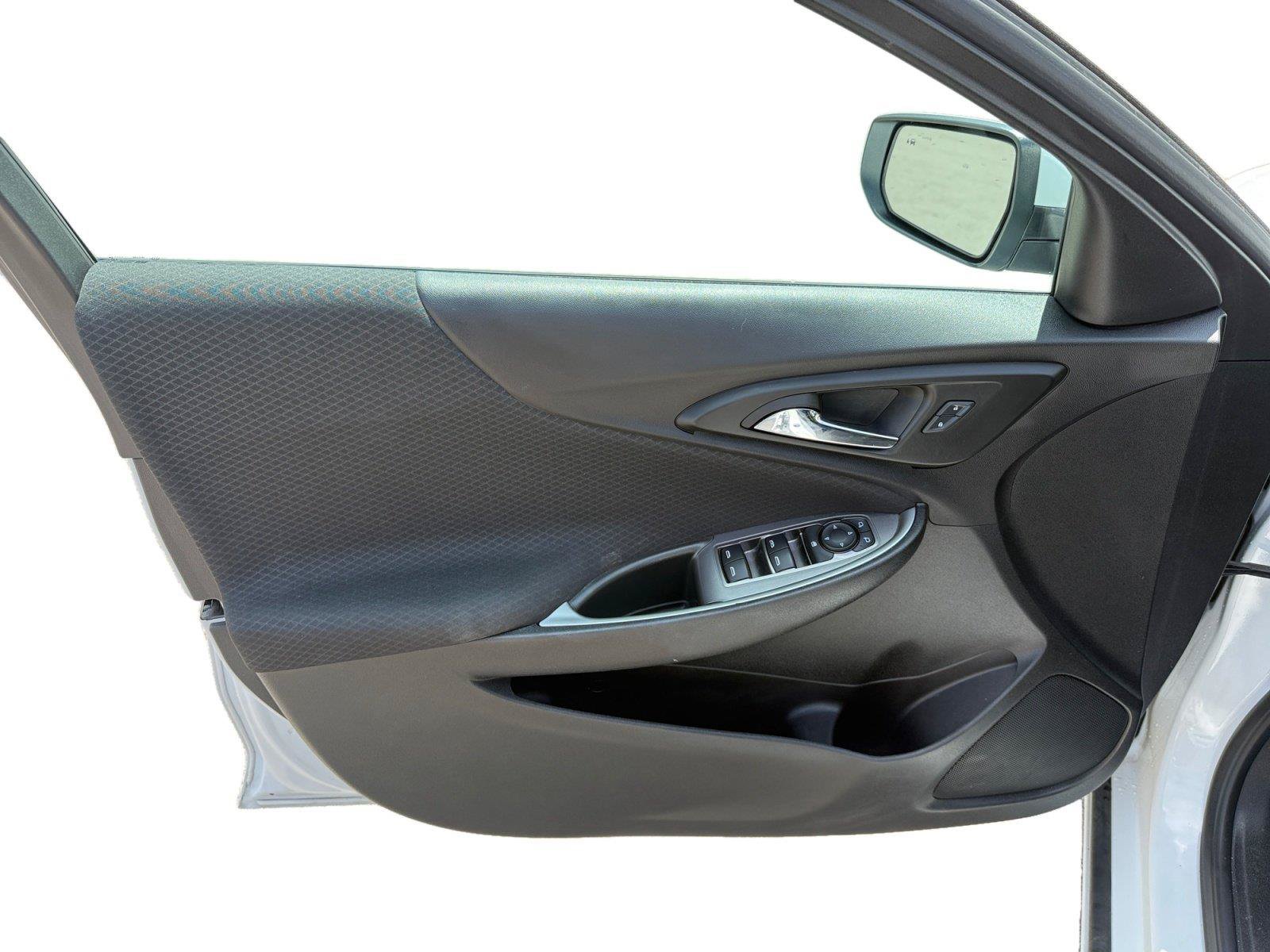 Used 2024 Chevrolet Malibu LT w/ Sport Edition FWD image 9