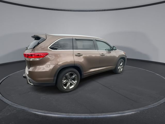 Used 2018 Toyota Highlander Limited image 14