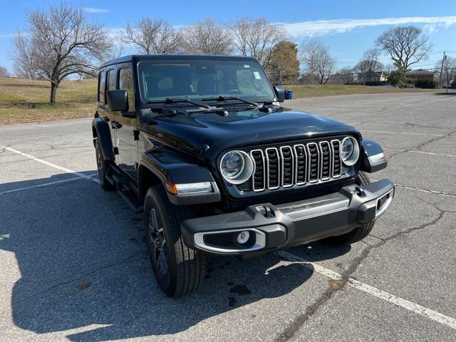 Used 2024 Jeep Wrangler Sahara w/ Technology Group AWD/4WD image 2