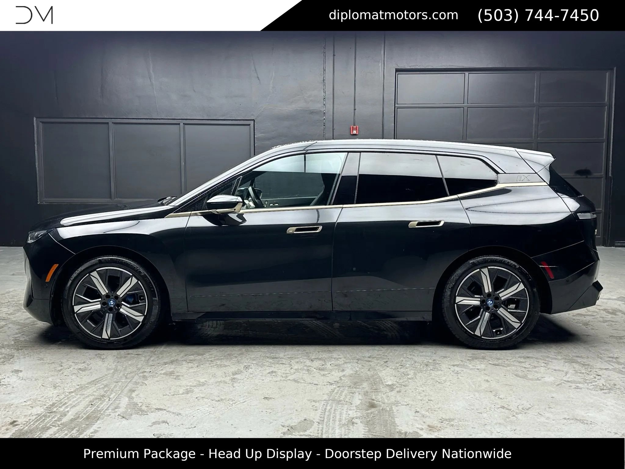 Used 2022 BMW iX xDrive50 w/ Premium Package image 4