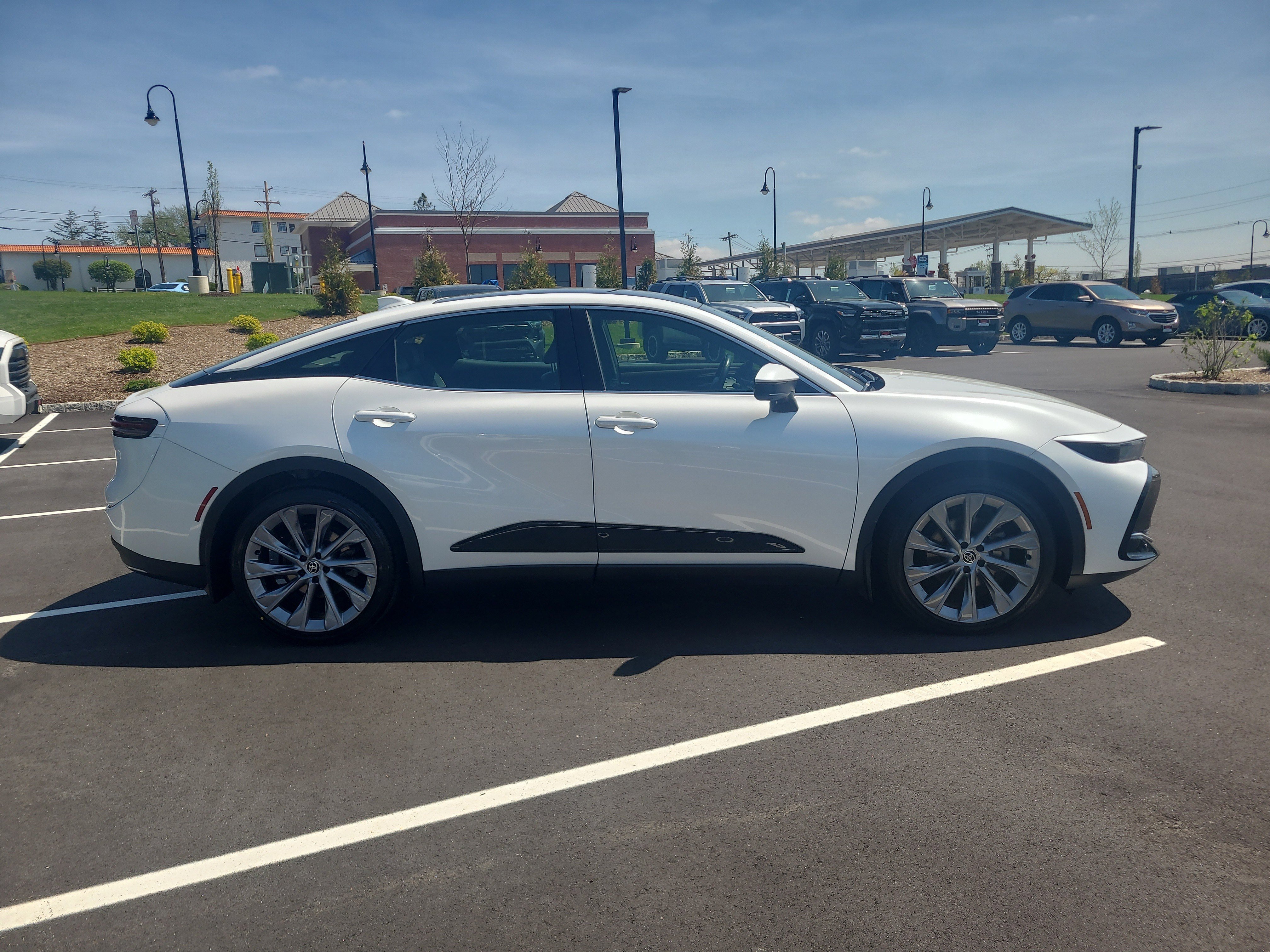 Certified 2023 Toyota Crown Limited w/ Advanced Technology Package image 4