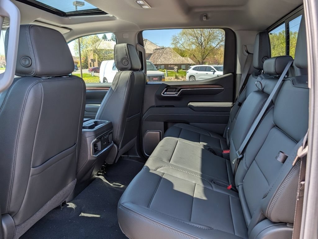 New 2026 GMC Sierra 1500 Denali w/ Denali Reserve Package AWD/4WD image 39