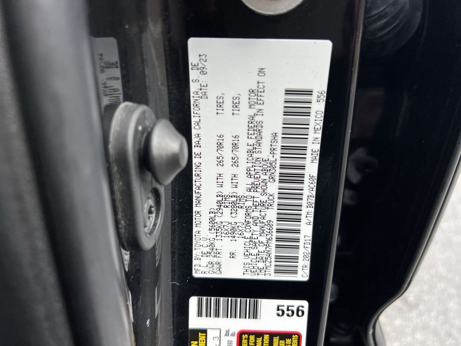 Used 2023 Toyota Tacoma TRD Off-Road w/ Technology Package AWD/4WD image 27
