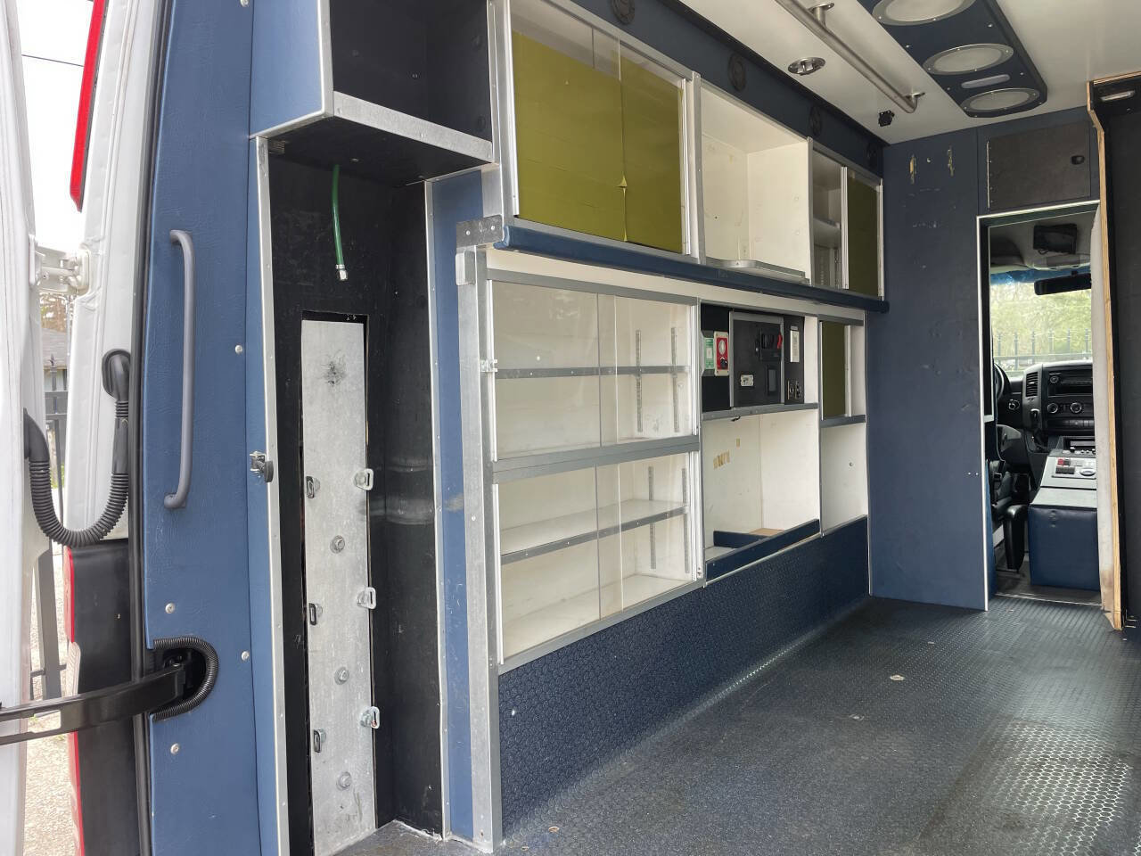 Used 2012 Mercedes-Benz Sprinter 2500 image 14