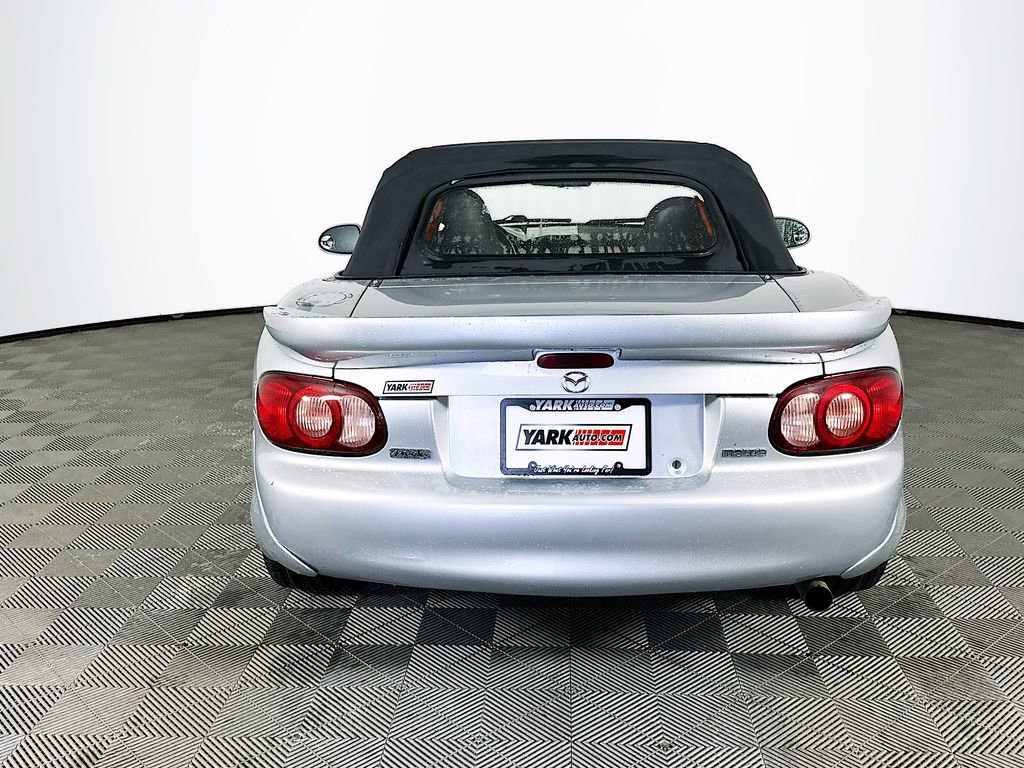 Used 2001 MAZDA MX-5 Miata image 9