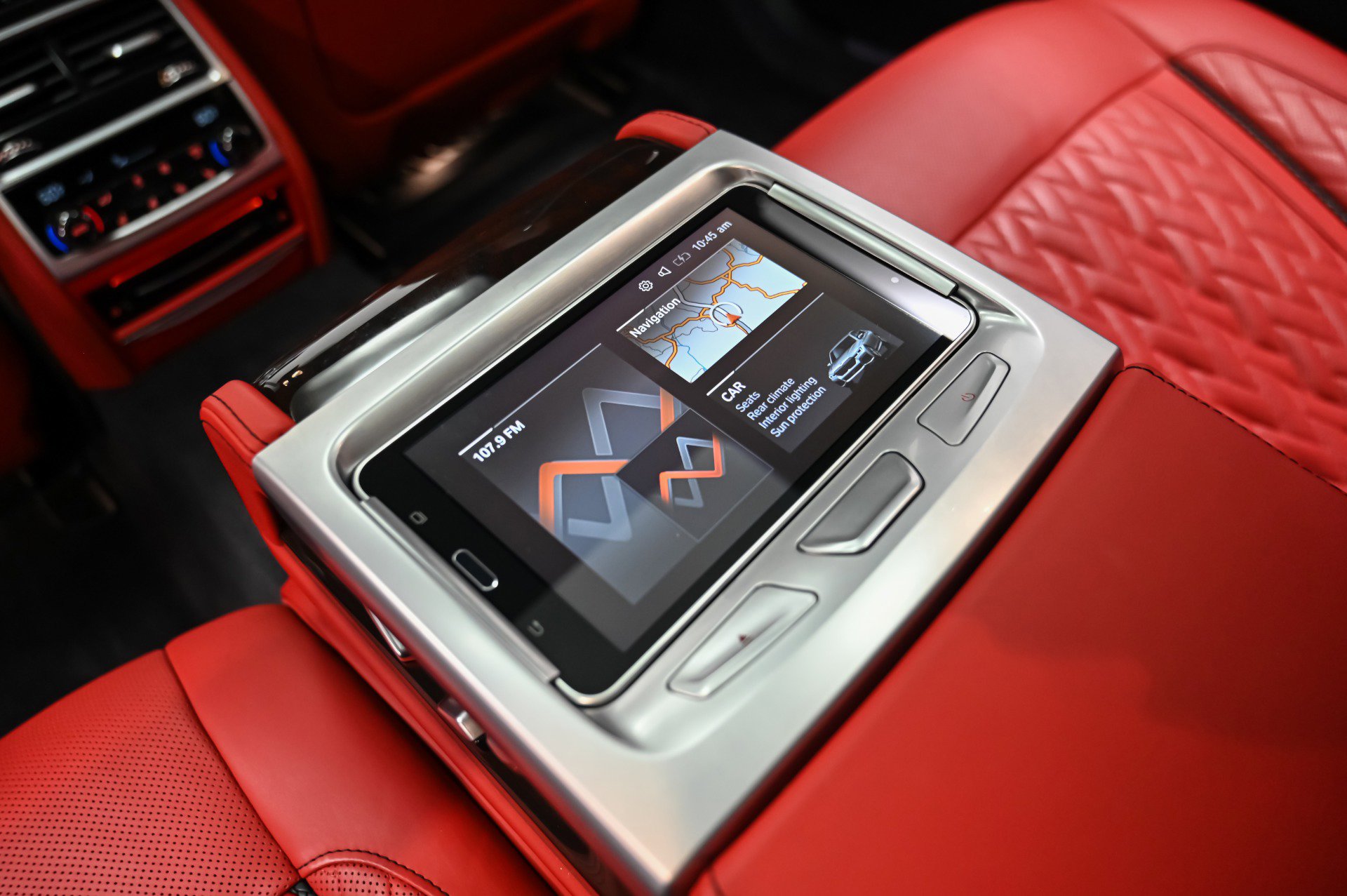 Used 2022 BMW ALPINA B7 xDrive w/ Luxury Rear Seating Package image 38