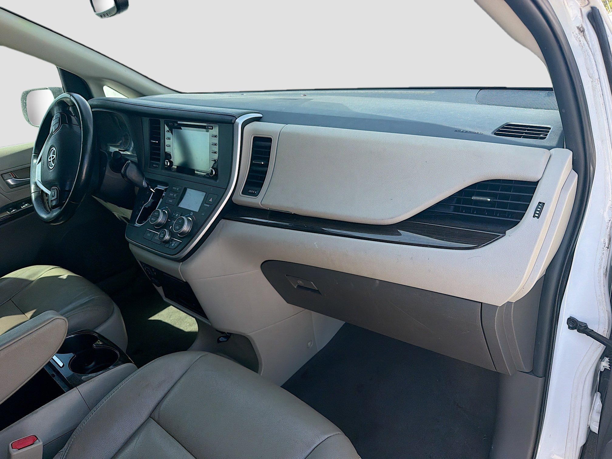 Used 2020 Toyota Sienna XLE Premium image 30