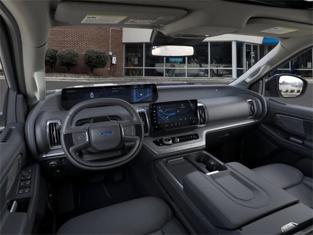 New 2025 Ford Expedition Max Platinum image 9