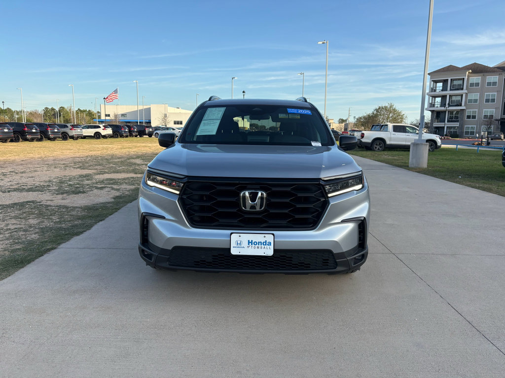 Certified 2025 Honda Pilot Sport image 2