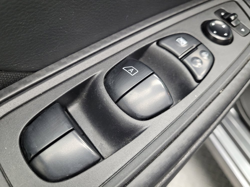 Used 2021 Nissan Versa SV FWD image 27