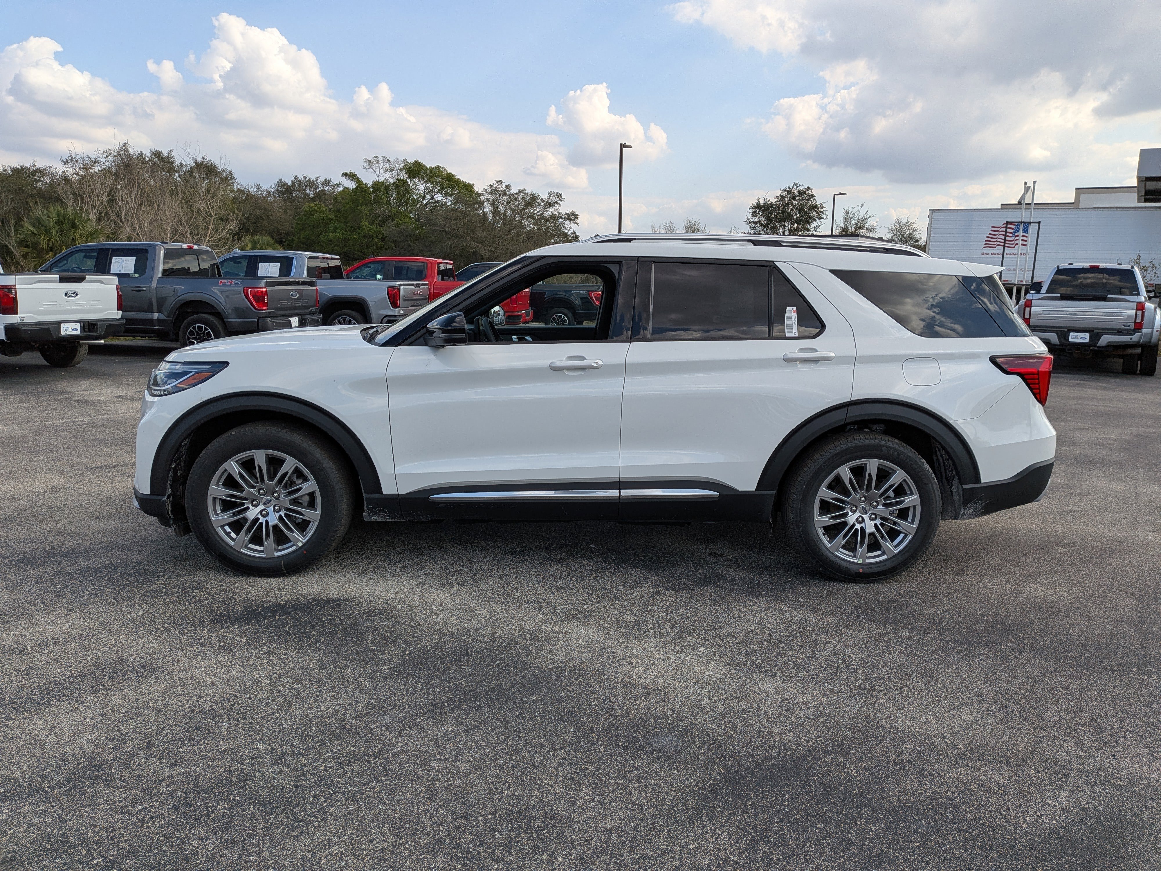New 2026 Ford Explorer Platinum RWD image 7