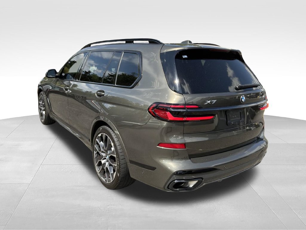 Used 2024 BMW X7 xDrive40i w/ M Sport Package AWD/4WD image 6