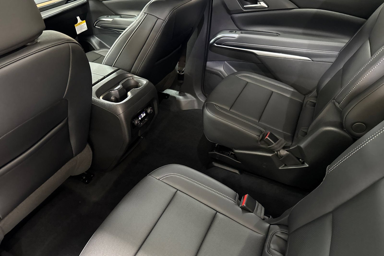 New 2026 Chevrolet Traverse LT w/ Driver Confidence Package FWD image 12