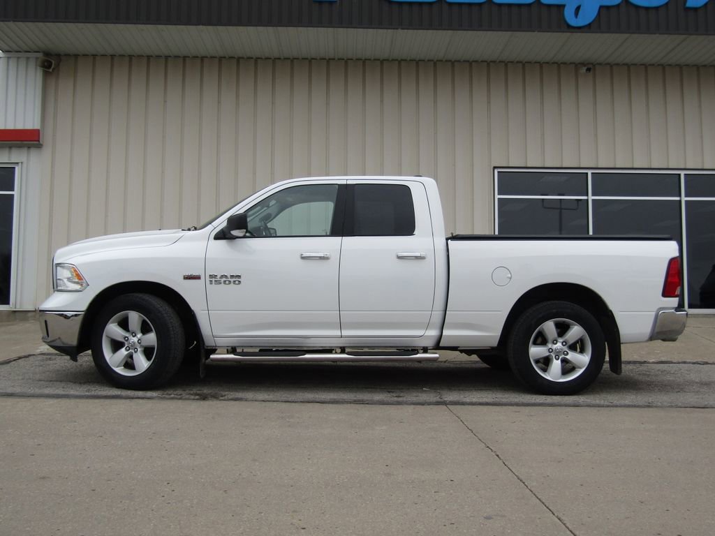Used 2017 RAM 1500 Classic SLT w/ SLT Plus D￩cor Group image 11