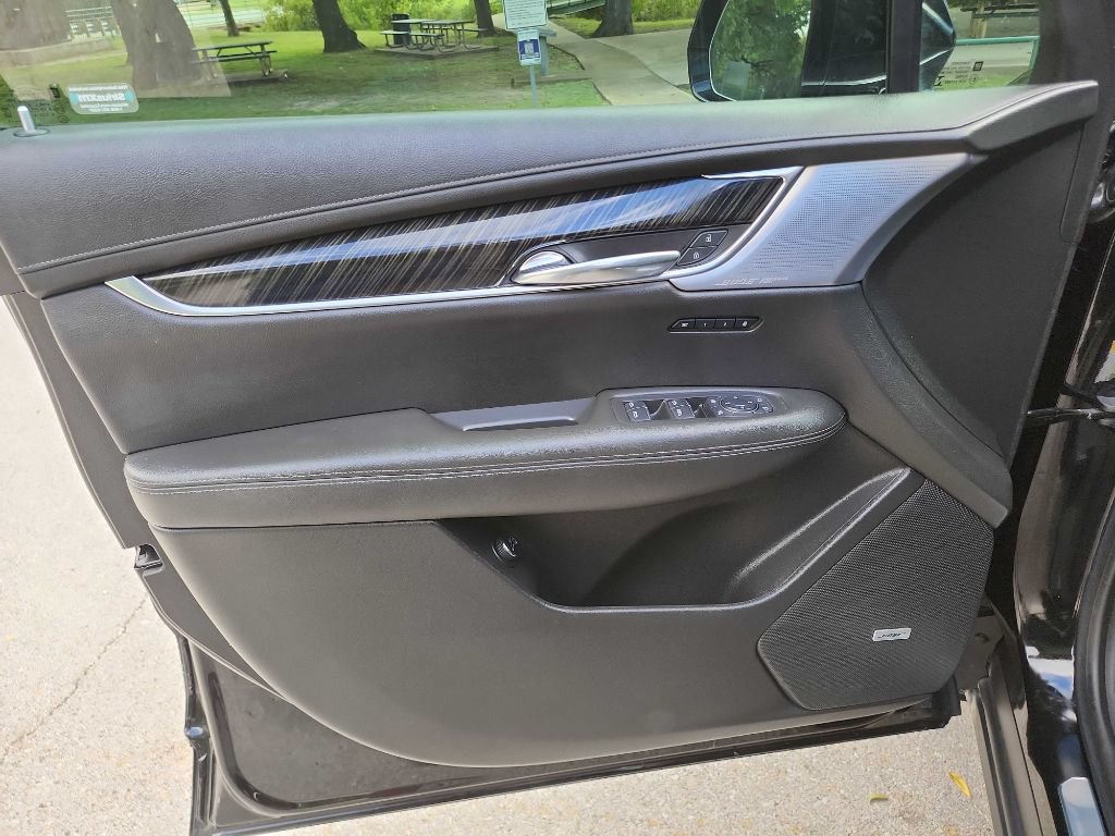 Used 2020 Cadillac XT6 Premium Luxury FWD image 12