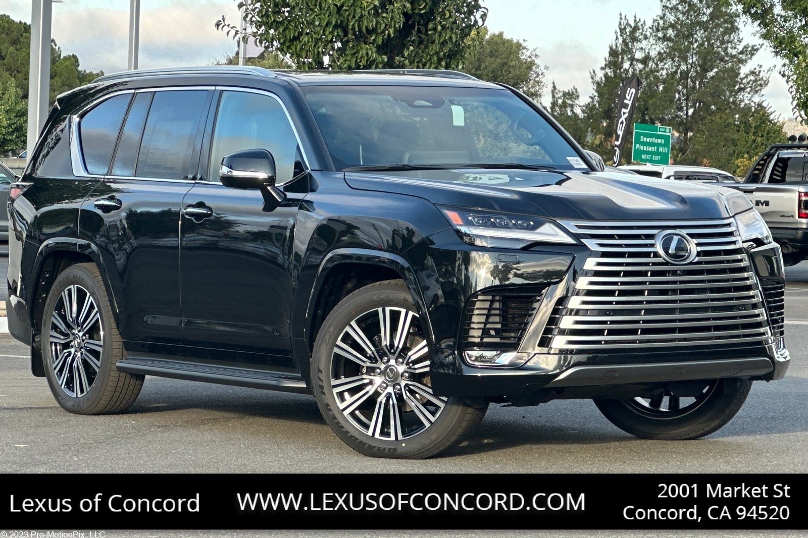 New 2025 Lexus LX 600 4WD w/ Luxury Package