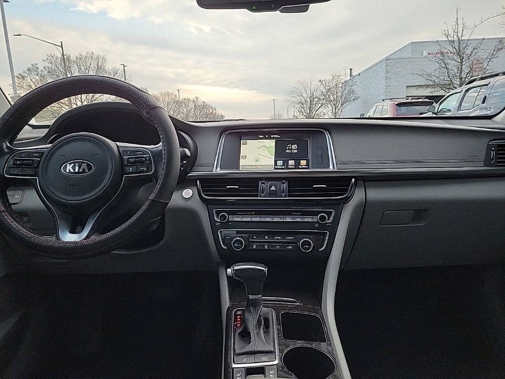 Used 2017 Kia Optima EX w/ Premium Package image 12