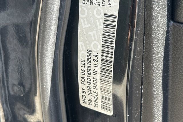 Used 2021 Jeep Grand Cherokee L Overland w/ Luxury Tech Group IV AWD/4WD image 30