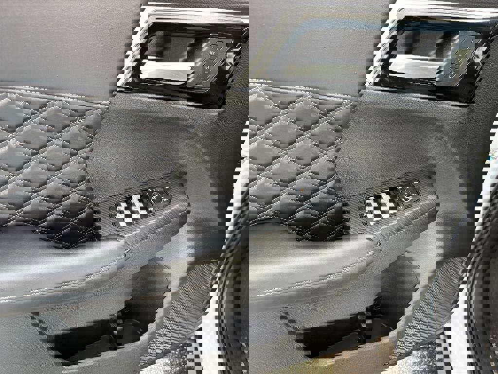 Used 2023 Mitsubishi Outlander SEL image 21