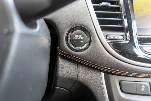 Used 2022 Chevrolet Trax LT w/ LT Convenience Package image 26