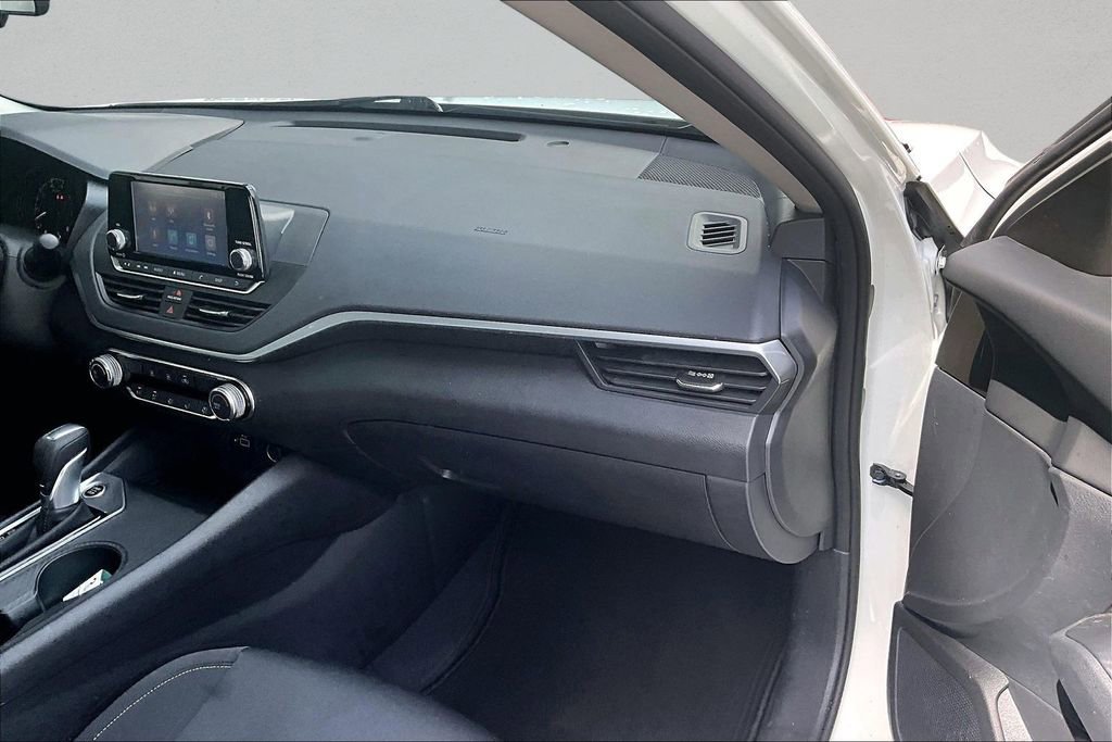Used 2022 Nissan Altima 2.5 S FWD image 25