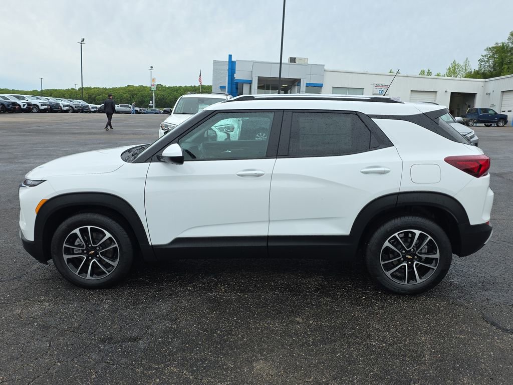 New 2026 Chevrolet TrailBlazer LT w/ Convenience Package FWD image 5
