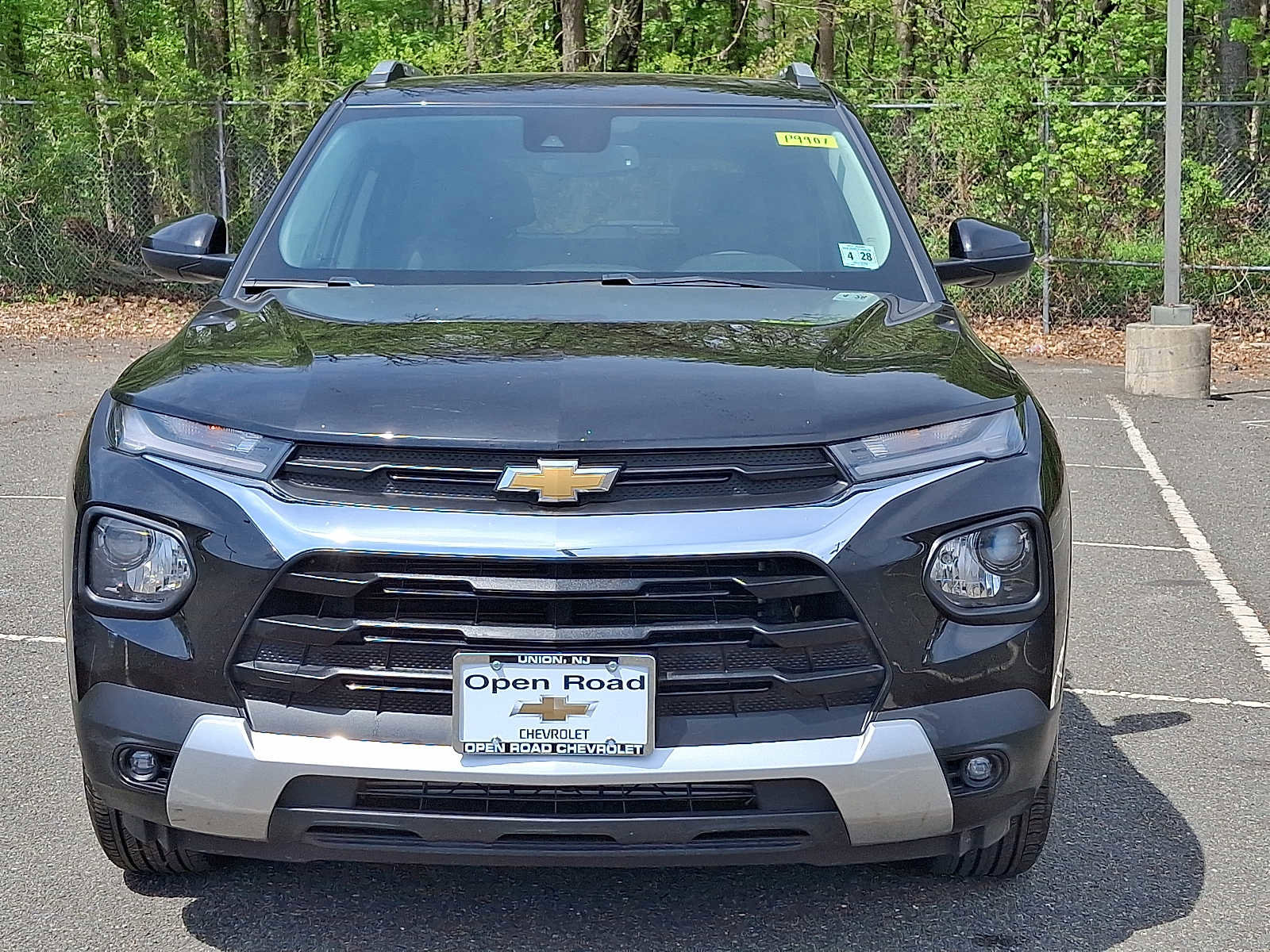Used 2023 Chevrolet TrailBlazer LT w/ Convenience Package AWD/4WD image 2