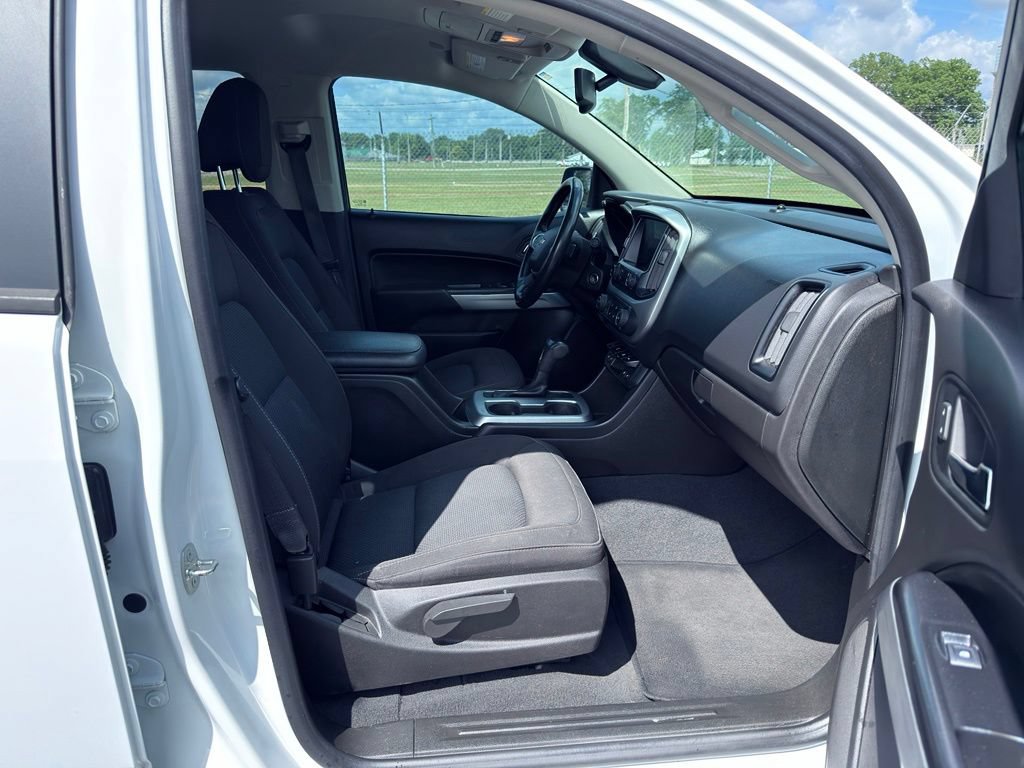 Used 2021 Chevrolet Colorado LT w/ Redline Special Edition AWD/4WD image 32