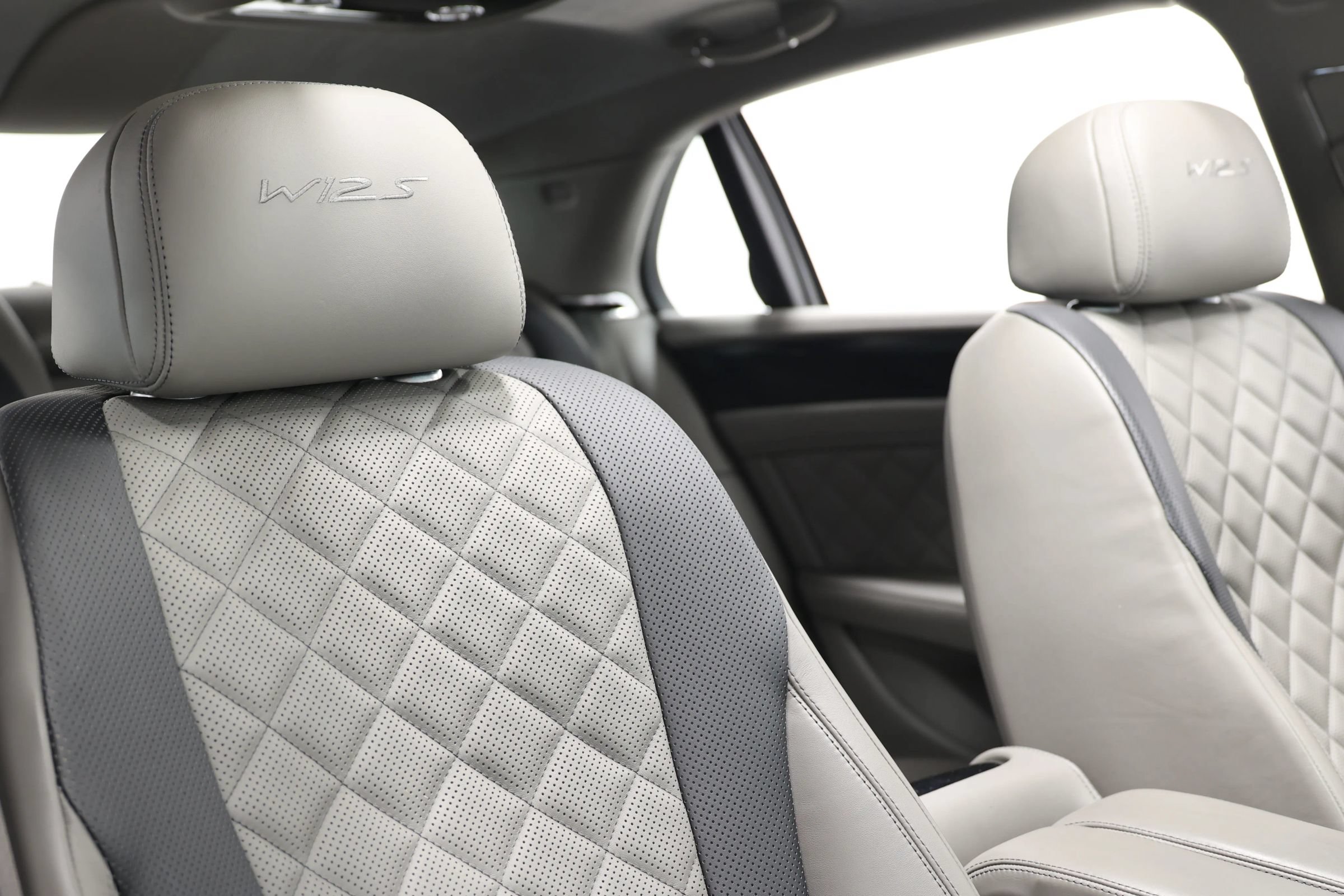 Used 2018 Bentley Flying Spur S W12 AWD/4WD image 95